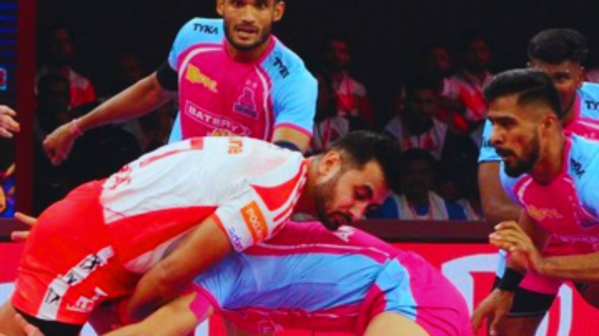 Arjun Deshwal Leads Jaipur Pink Panthers to Dominant Victory Over Gujarat Giants